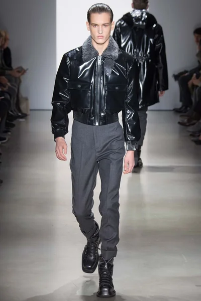 Look 24